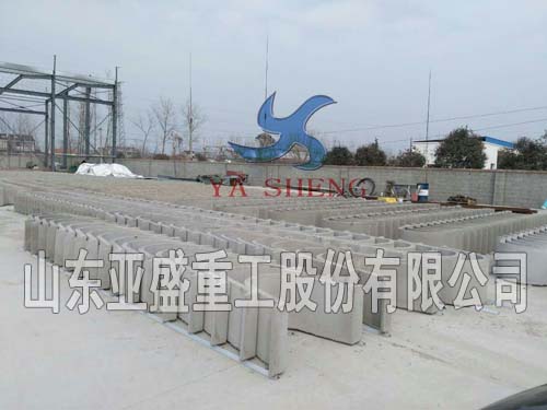 甘肅山丹客戶使用LZY-C型成型機生產(chǎn)構(gòu)件